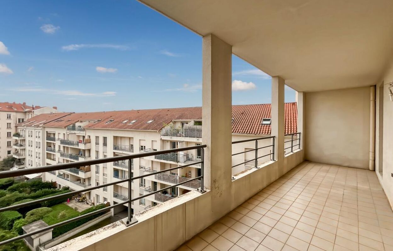 appartement 5 pièces 106 m2 à vendre à Lyon 8 (69008)