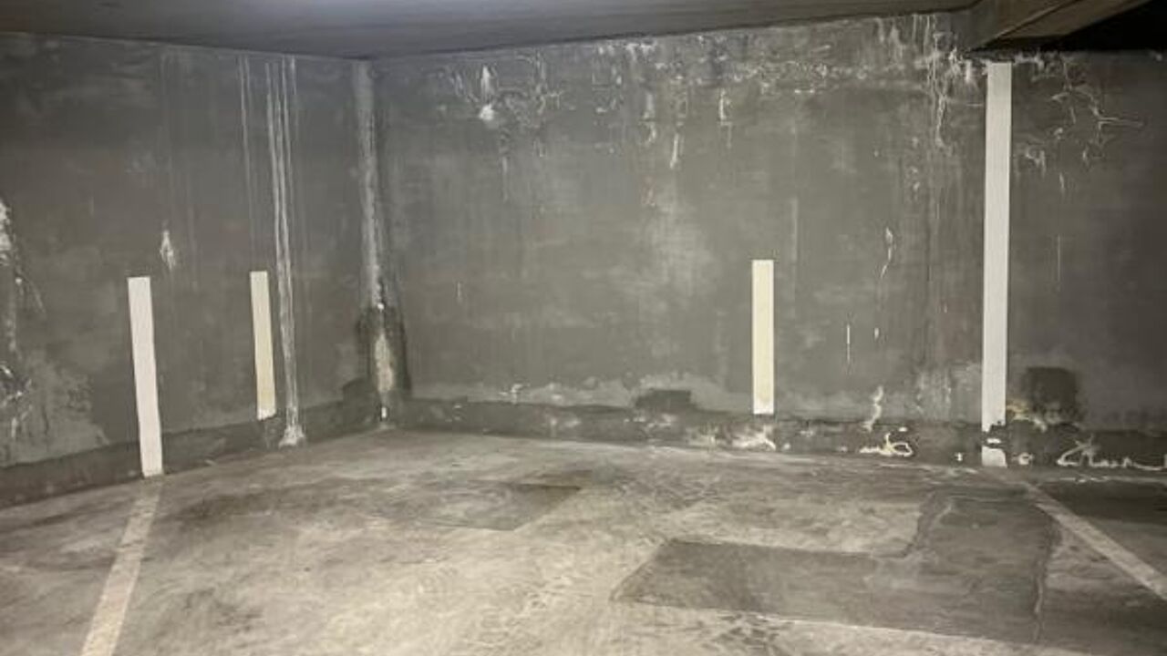 garage  pièces  m2 à vendre à Nantes (44000)