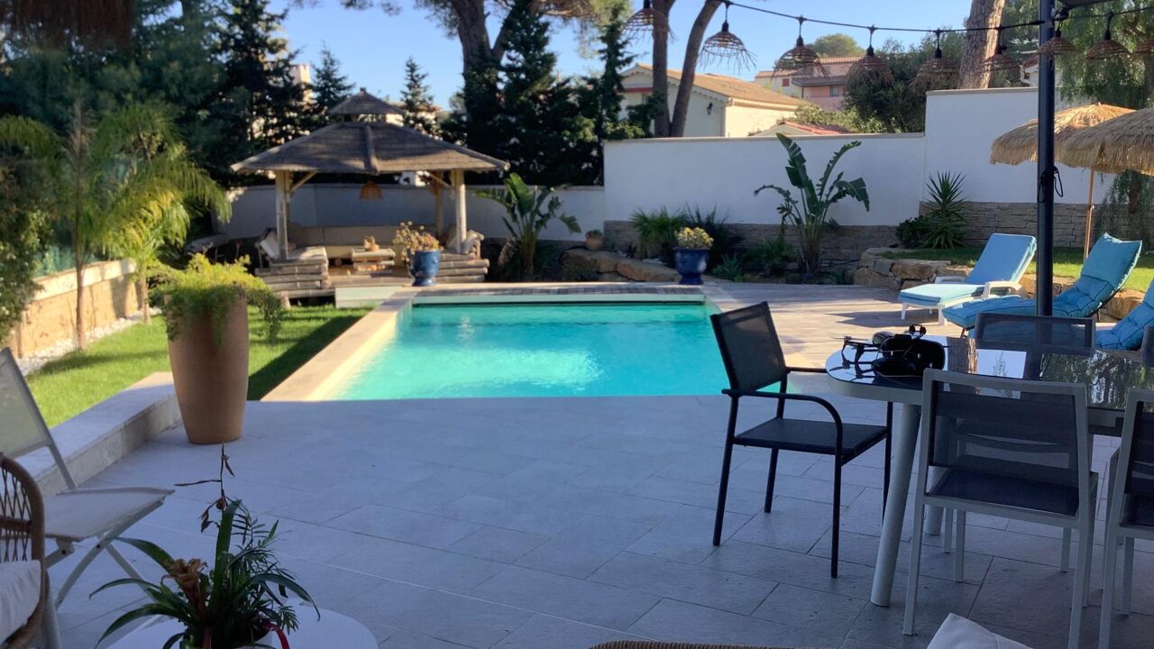 maison 6 pièces 174 m2 à vendre à Saint-Aygulf (83370)