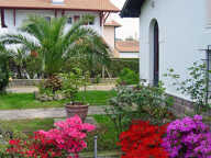 ANGLET - BIARRITZ - PARC D'HIVER  BELLE VILLA COMPOSÉE DE 3 APPARTEMENTS  GARAGE - ABRI JARDIN — photo 2