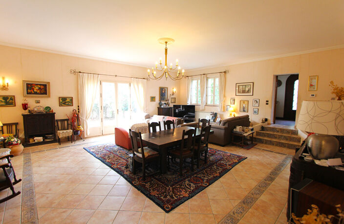 ANGLET - BIARRITZ - PARC D'HIVER  BELLE VILLA COMPOSÉE DE 3 APPARTEMENTS  GARAGE - ABRI JARDIN — photo 4