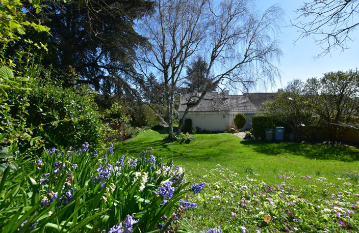 78690 LES ESSARTS LE ROI     Charmante maison de 6 pièces à — photo 2