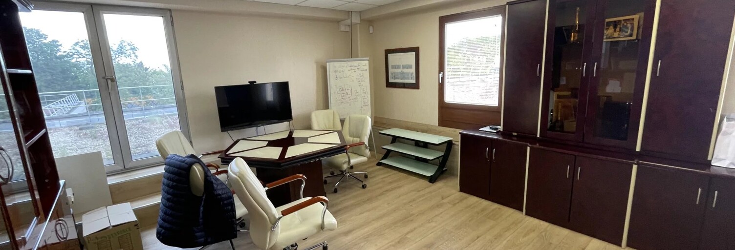 Bureau 8 Pièces 419 m² à louer à Sèvres (92310)