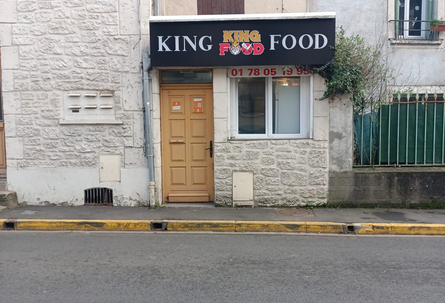 LOCAL PROFESSIONNEL — photo 1