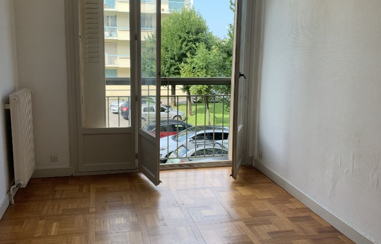 appartement 5 pièces 91 m2 à louer à Lyon 8 (69008)