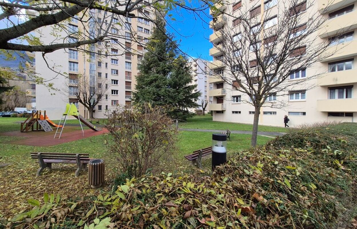 appartement 2 pièces 44 m2 à vendre à Seyssins (38180)