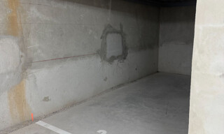 Garage  17 m² à vendre à Saint-Laurent-du-Var (06700)