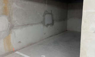Garage  17 m² à vendre à Saint-Laurent-du-Var (06700)