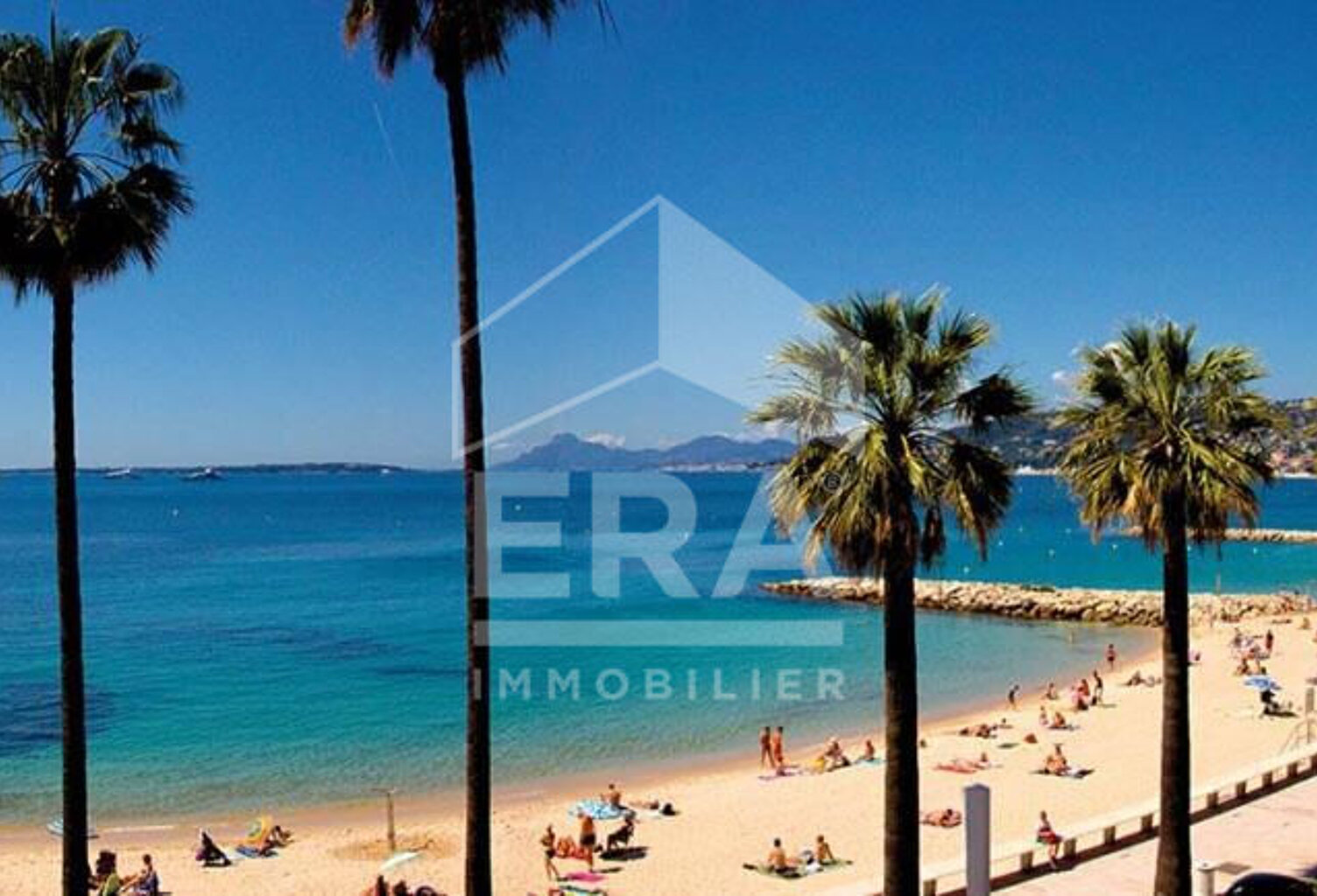 Emplacement exceptionnel face aux plages  Restaurant avec terrasse — photo 1