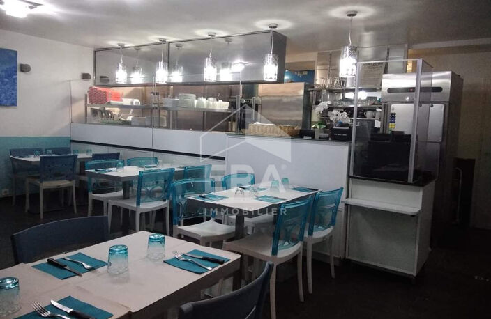 Emplacement exceptionnel face aux plages  Restaurant avec terrasse — photo 3