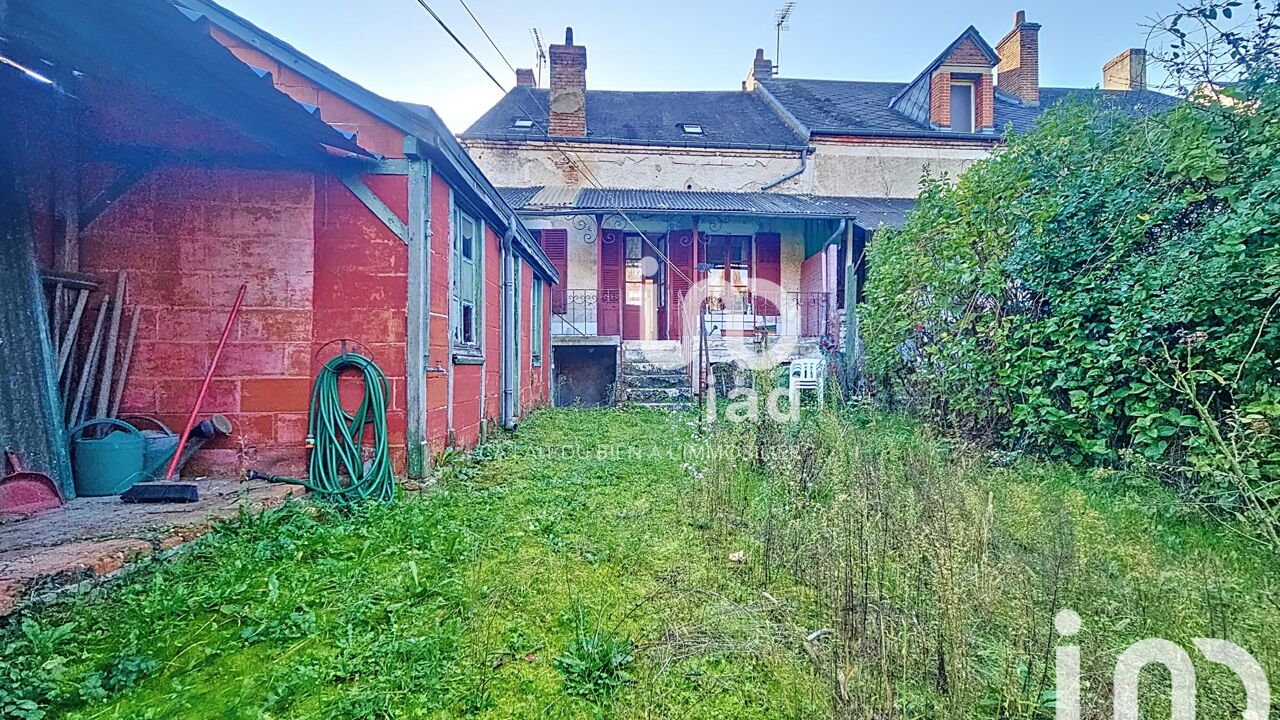 maison 5 pièces 93 m2 à vendre à Mehun-sur-Yèvre (18500)