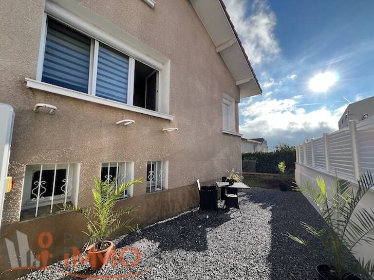 Villa — photo 1