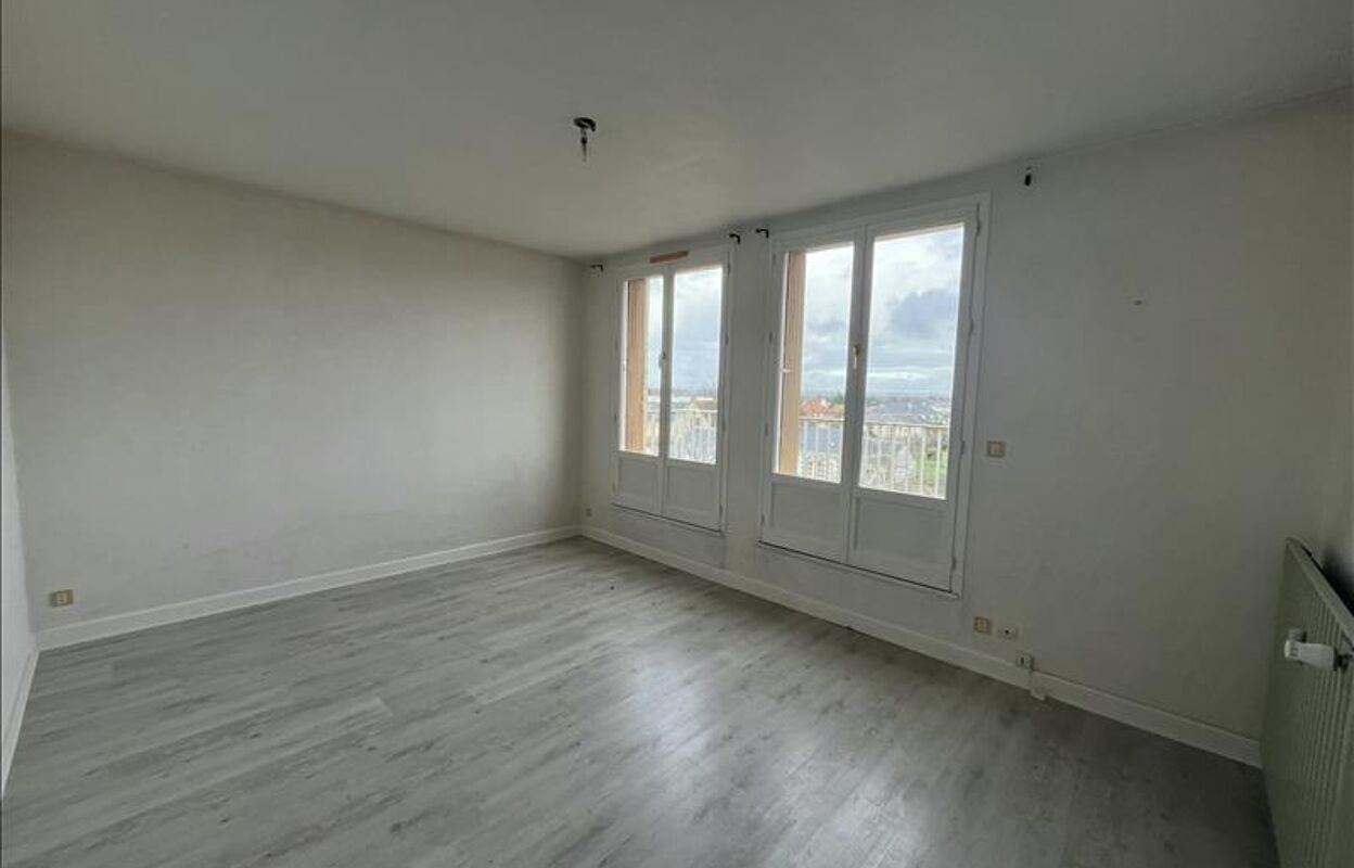 appartement 2 pièces 47 m2 à vendre à La Châtre (36400)