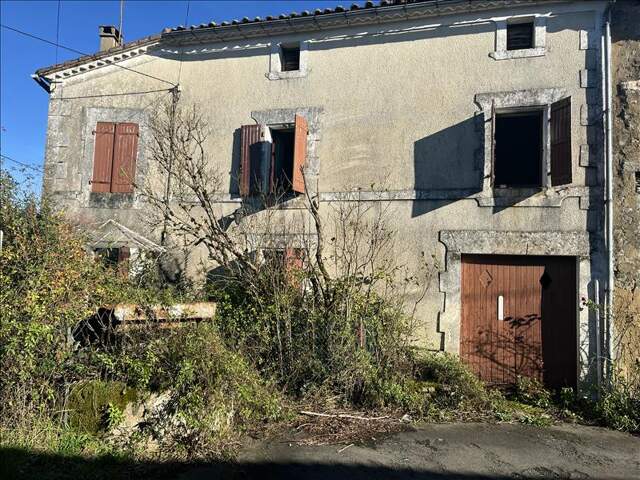 Maison de bourg de 6 pièces principales — photo du bien