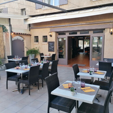 Commerce  259200 €