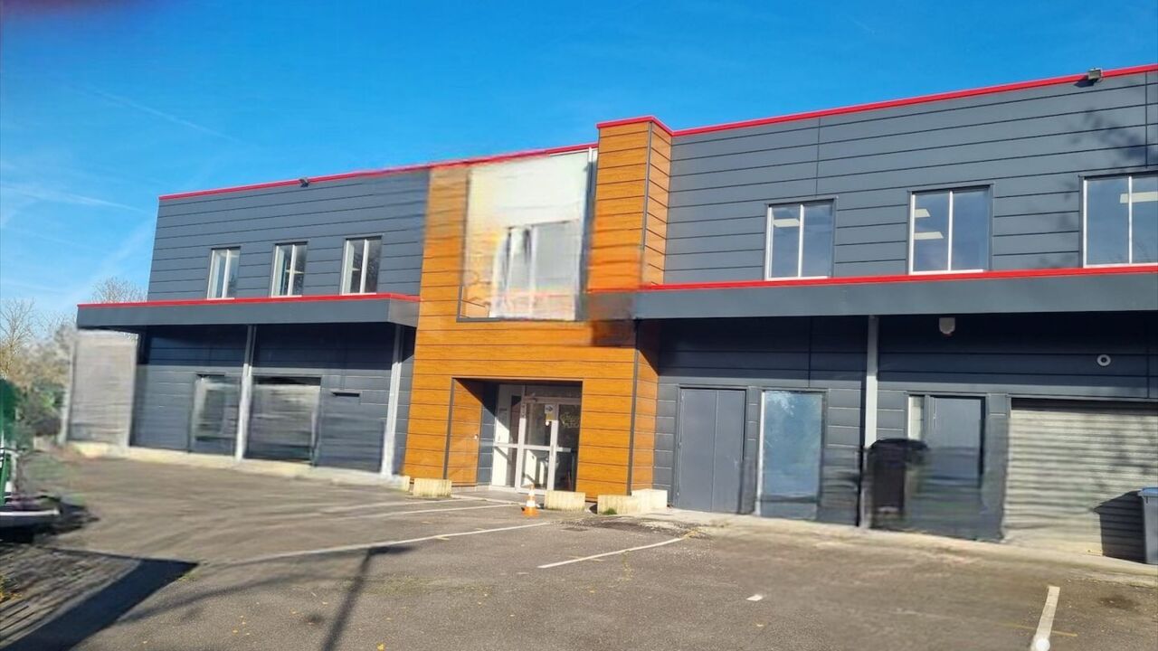 commerce  pièces 218 m2 à louer à Guibeville (91630)