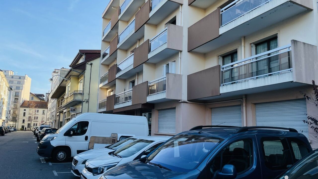 bureau  pièces 80 m2 à vendre à Annecy (74000)