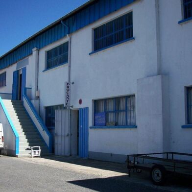 Commerce  455000 €