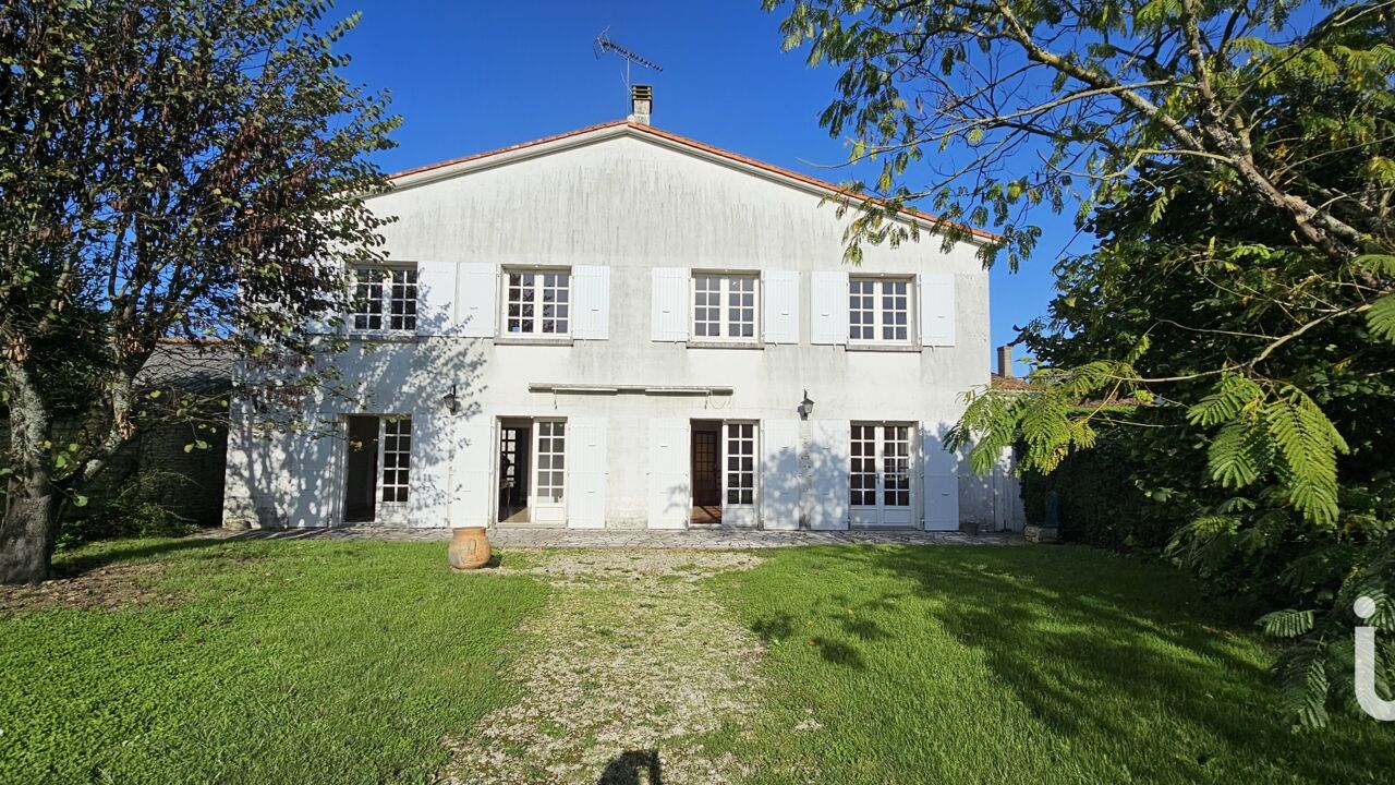 maison 6 pièces 156 m2 à vendre à Anais (17540)