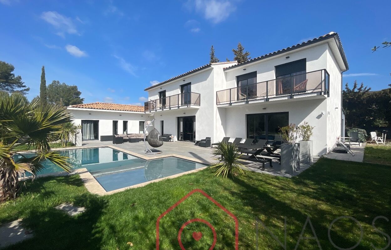 maison 8 pièces 318 m2 à vendre à Le Beausset (83330)