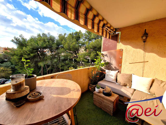 Appartement T2, terrasse, cave proche commodités — photo du bien