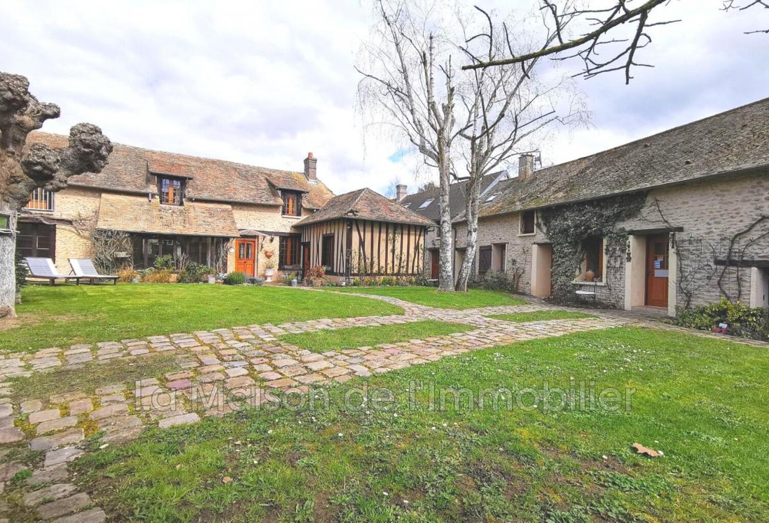 Complexe immobilier de 517m2 utile — photo 1