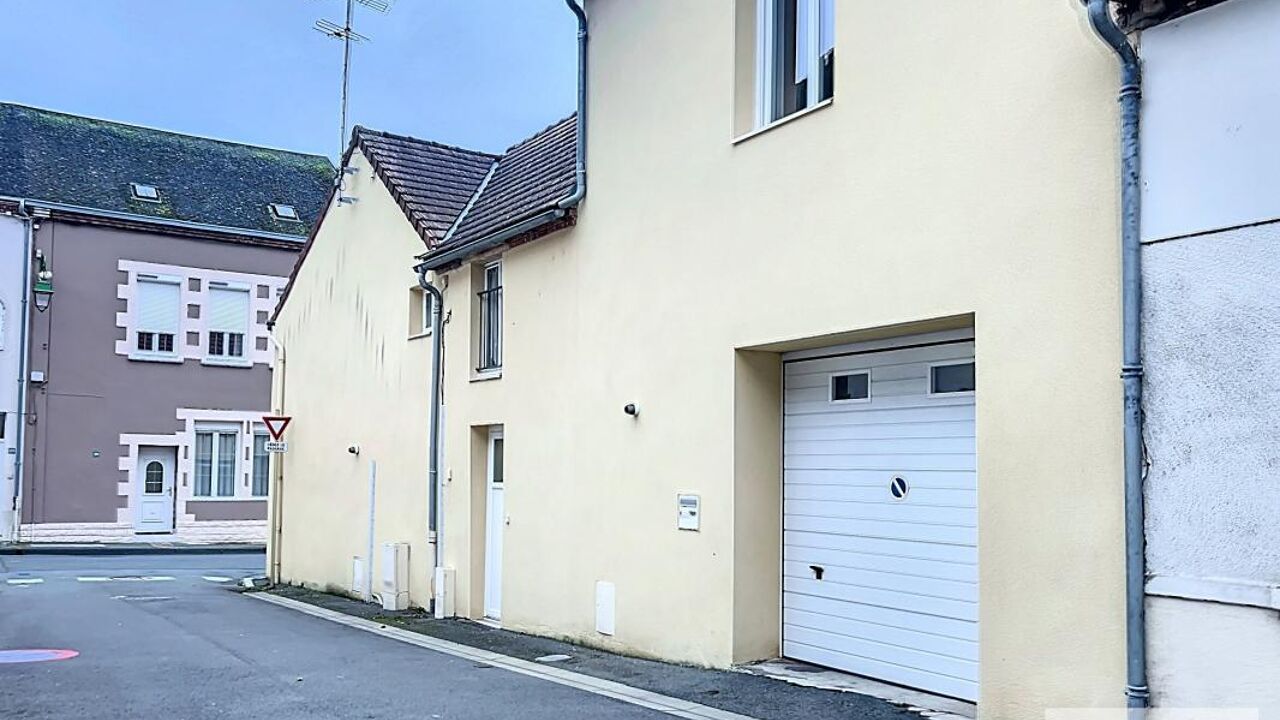 appartement 3 pièces 94 m2 à louer à Montmarault (03390)