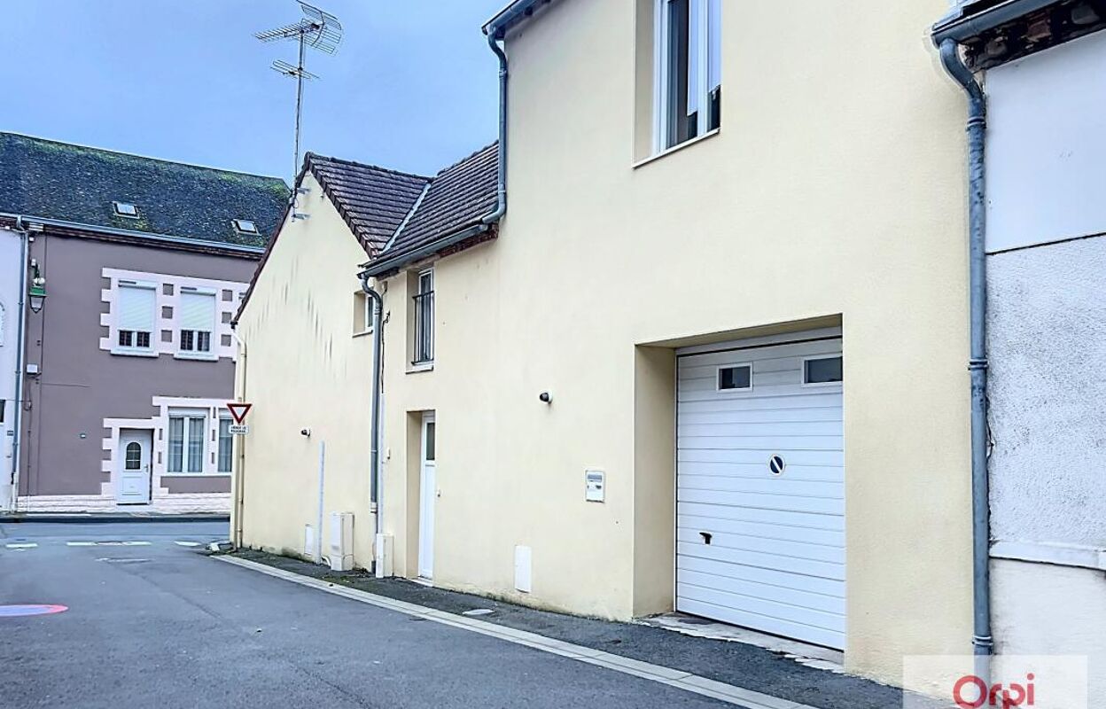 appartement 3 pièces 94 m2 à louer à Montmarault (03390)