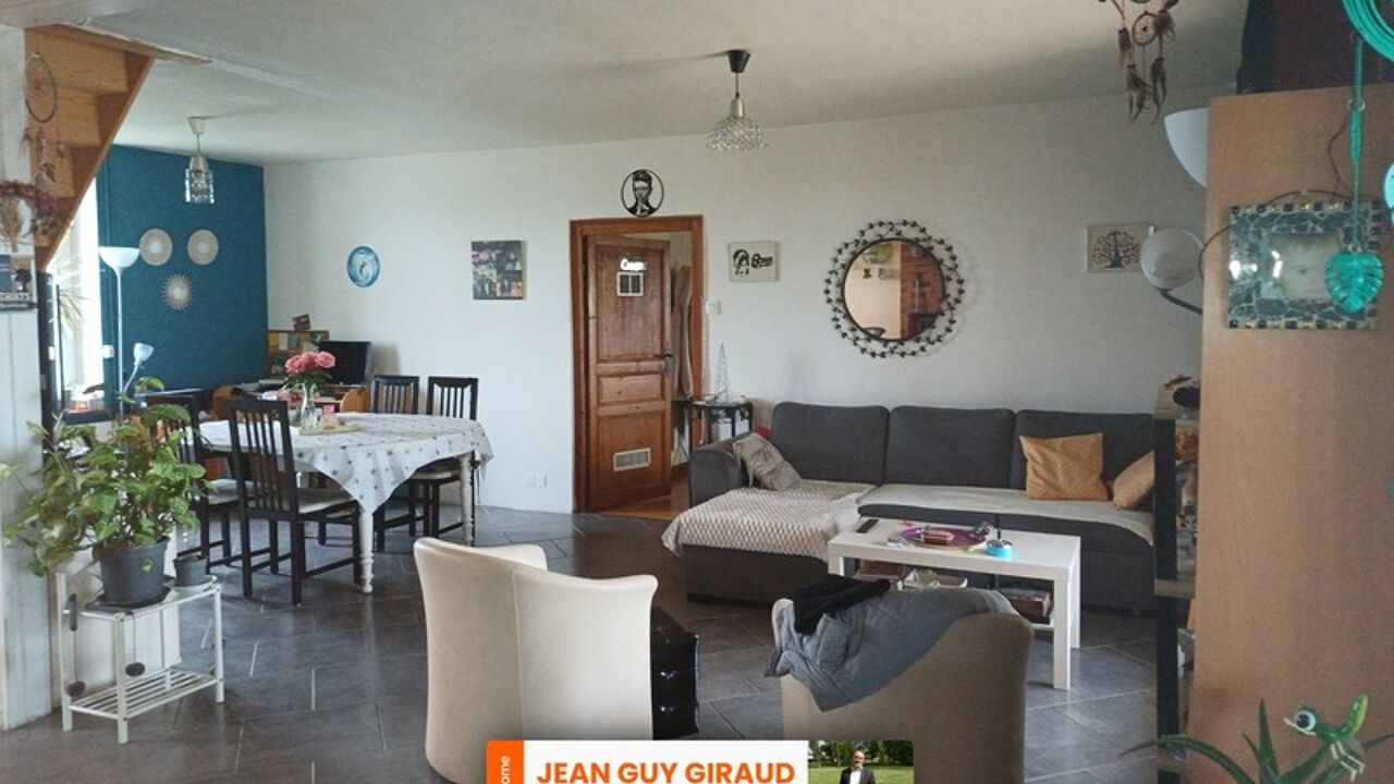 maison 5 pièces 165 m2 à vendre à Saint-Gérand-le-Puy (03150)