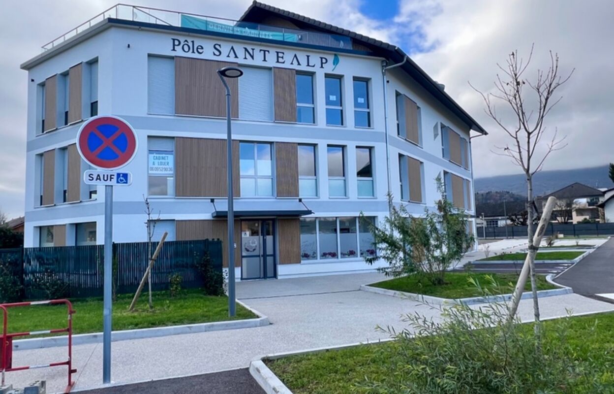 commerce 3 pièces 44 m2 à vendre à Vallières (74150)