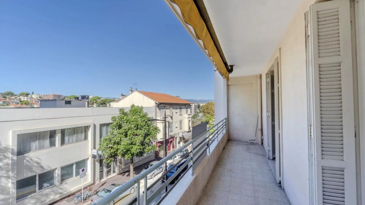 appartement 3 pièces 61 m2 à vendre à Antibes (06600)