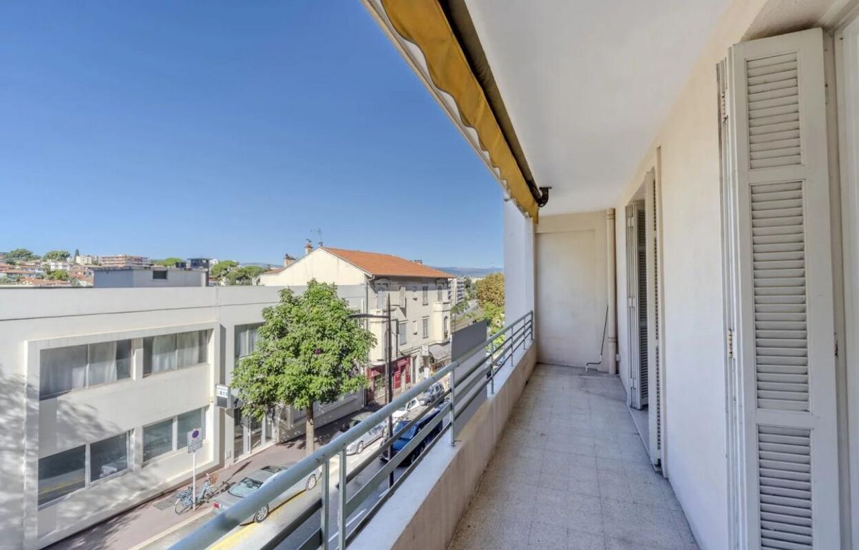 appartement 3 pièces 61 m2 à vendre à Antibes (06600)