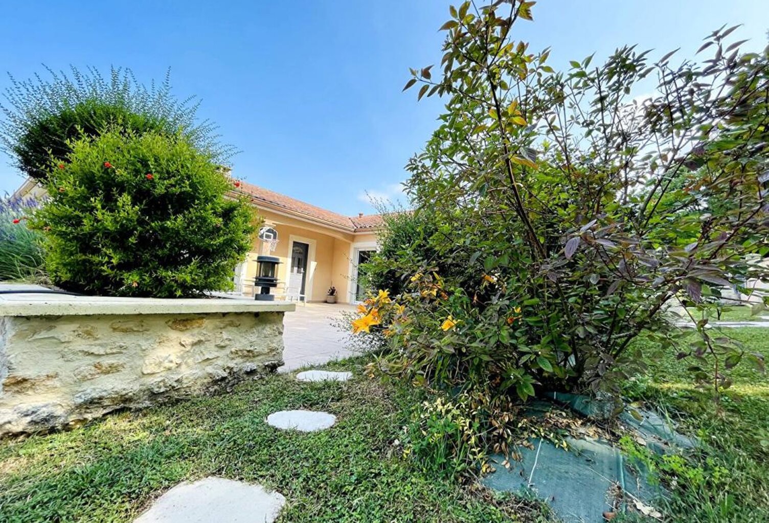 Maison F5 (173 m²) à vendre à CHAUVIGNY — photo 1