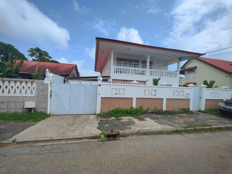 Villa / Maison 8 pièces  à vendre Cayenne 97300