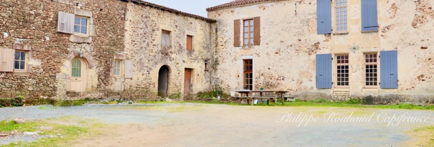 Maison 20 Pièces 245 m² à vendre à Mervent (85200)