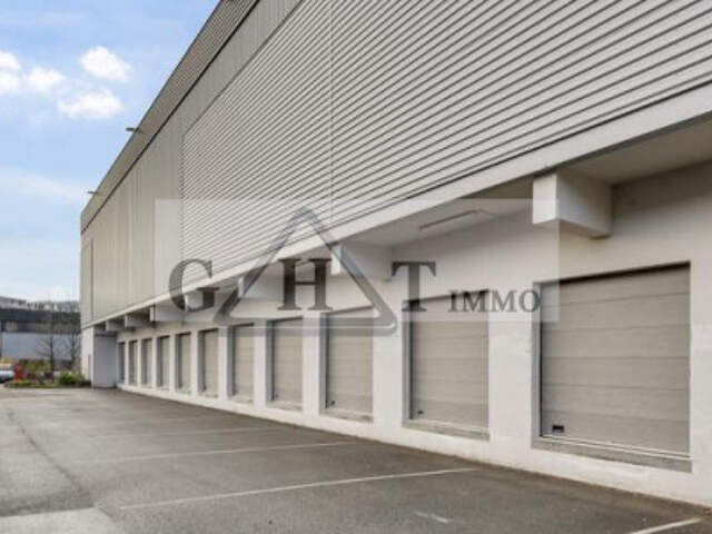 ENTREPOT LOGISTIQUE A LOUER SAINT DENIS  3 627 m² — photo du bien