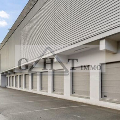 Local industriel  45337 €