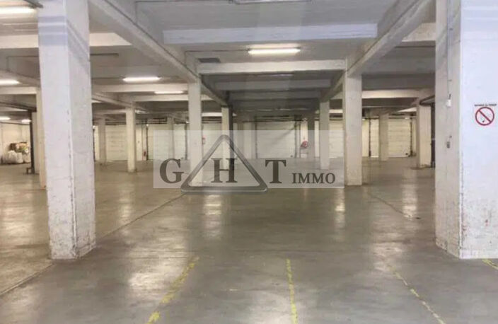 ENTREPOT LOGISTIQUE A LOUER SAINT DENIS  3 627 m² — photo 2