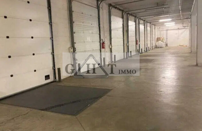 ENTREPOT LOGISTIQUE A LOUER SAINT DENIS  3 627 m² — photo 3