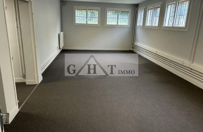 Entrepot bureaux A LA Location A RUEIL-MALMAISON — photo 2
