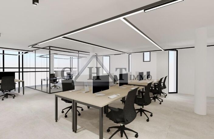 ENTREPOT + BUREAUX 1000M2 A VENDRE LES LILAS — photo 4