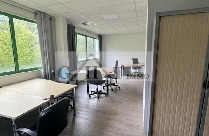 Un immeuble de bureaux a vendre 1500 m² Savigny le temple — photo 2