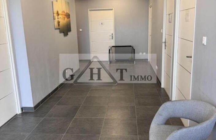 Un immeuble de bureaux a vendre 1500 m² Savigny le temple — photo 5