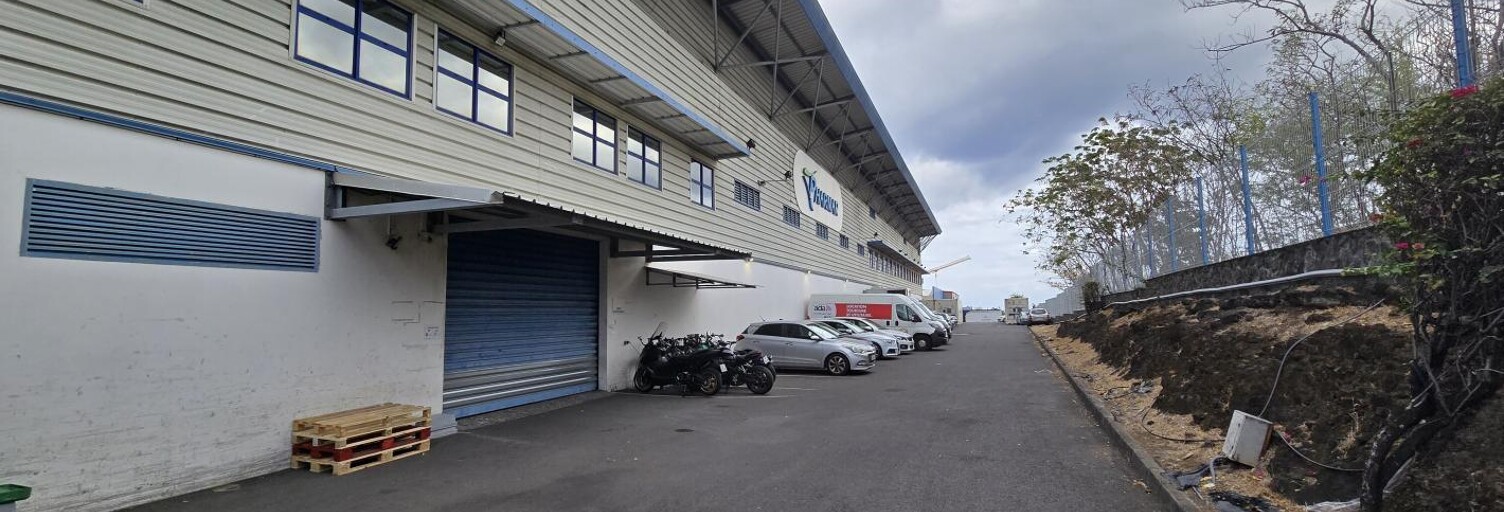 Local industriel  4031 m² à louer à La Possession (97419)