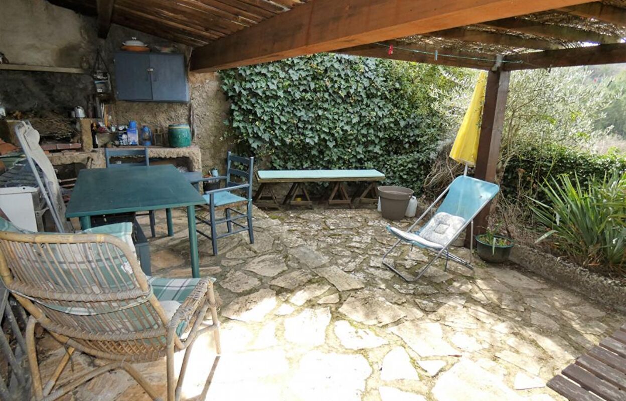 maison 3 pièces 57 m2 à vendre à Esparron (83560)