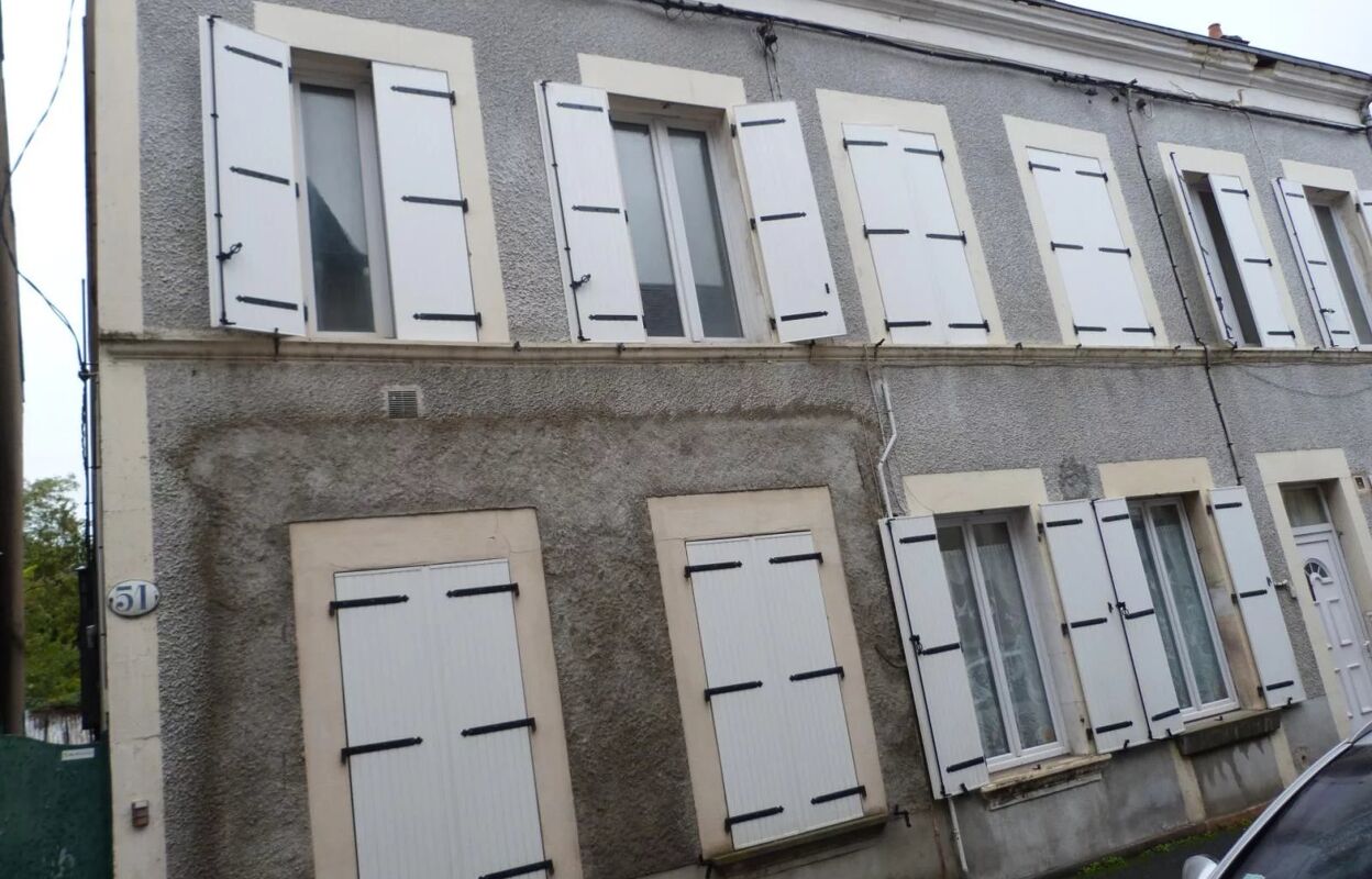 immeuble  pièces 230 m2 à vendre à Vierzon (18100)