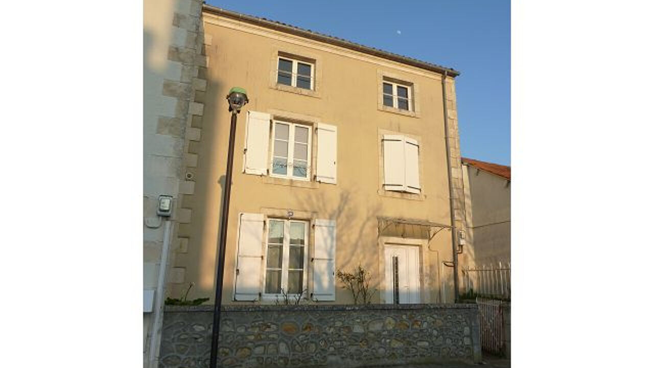 maison 5 pièces 132 m2 à louer à Montmorillon (86500)