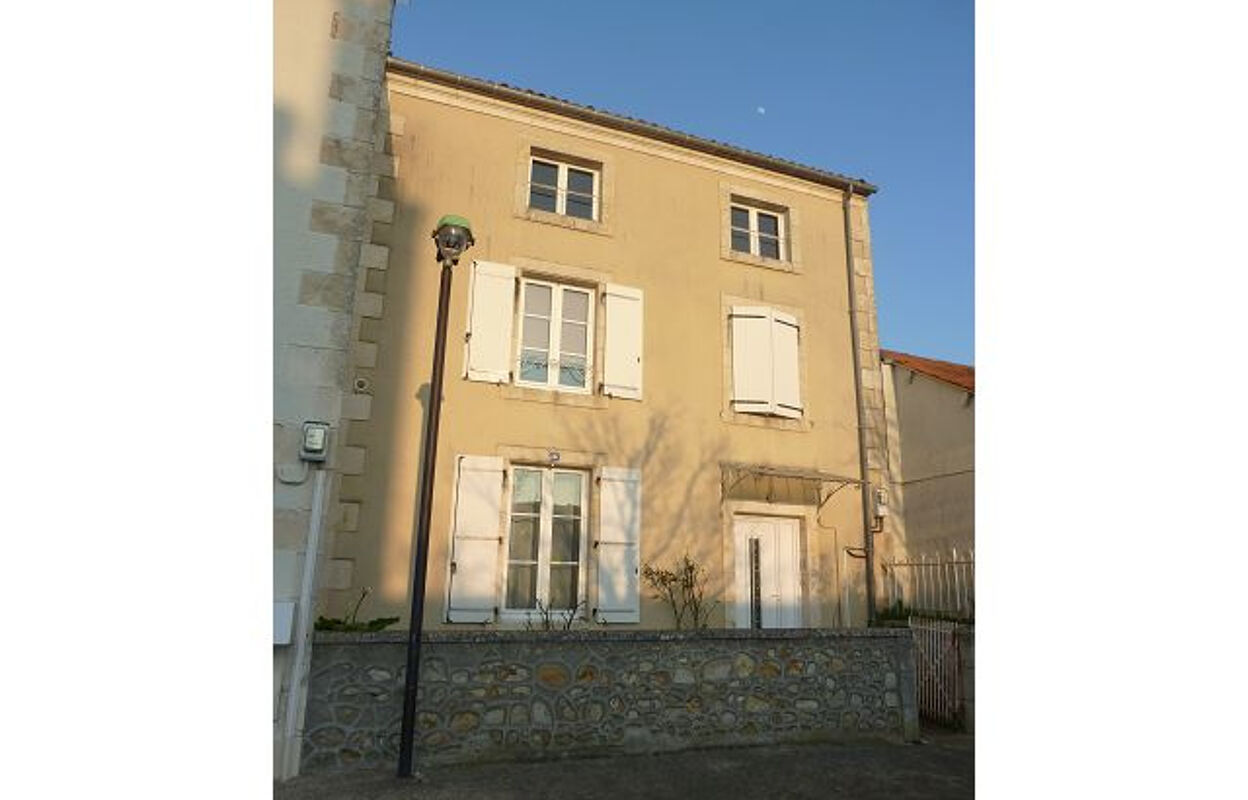 maison 5 pièces 132 m2 à louer à Montmorillon (86500)