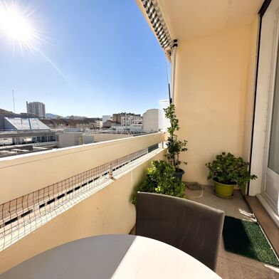 Appartement 2 pièces 64 m²