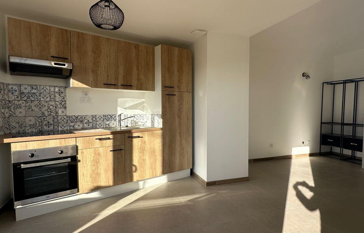 appartement 2 pièces 24 m2 à louer à Plan-de-Cuques (13380)